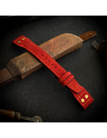 Serraje rojo- remaches dorados/Bronce