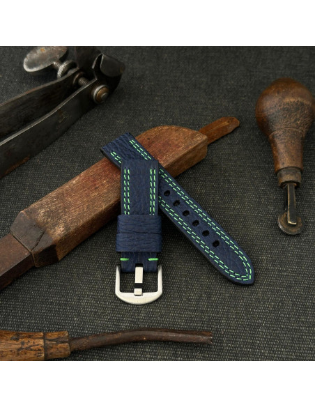 Tiburón Azul Oscuro Hilo verde intenso