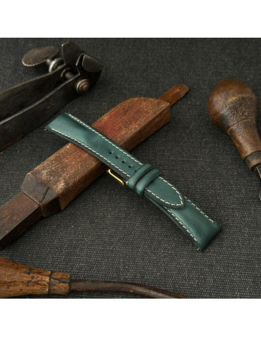 Vintage Emerald Green Patina Beige Thread