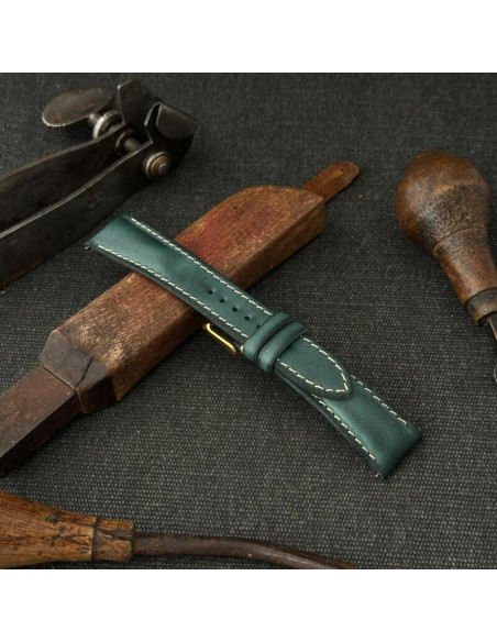 Vintage Emerald Green Patina Beige Thread