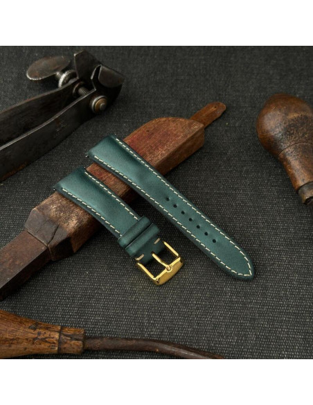 Vintage Emerald Green Patina Beige Thread